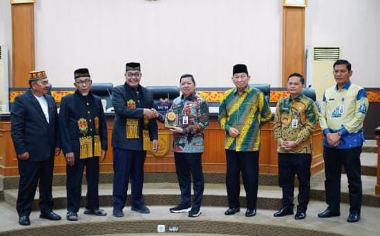 Audiensi Pemerintah Provinsi Pertukaran Pengalaman Riau-Aceh: Harmonisasi Hukum Adat dan Pembangunan Daerah